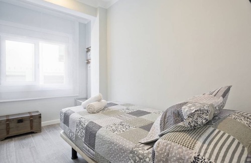 Collblanc y La Torrassa Apartment | 45 m² Apartment ∙ 2 bedrooms ∙ 4 guests