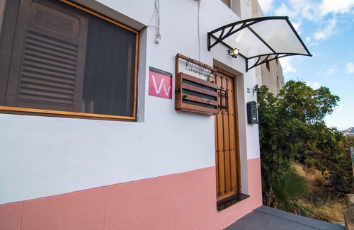 El Pinillo House | Yakelin's home is a perfect place to reconnect with family and friends.