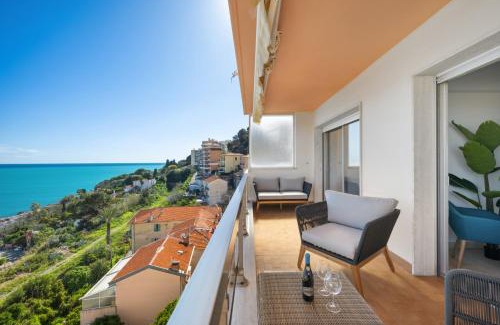Cap d'Ail Apartment | Escapade à Monaco, appartement vue mer et plage