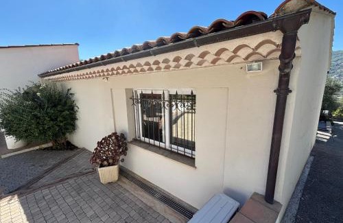 Saint-Martin-du-Var Apartment | Escapade entre Mer et Montagnes