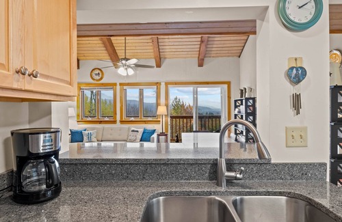 Morrisville House | Escape 2 Stowe: 5 minutes from village of Stowe