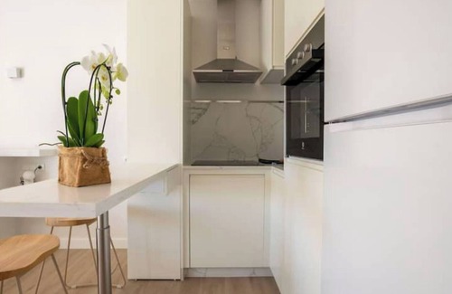 Urbanizacion Hacienda las Chapas Apartment | Escape at Marbella;Premium Apartment/5min on Beach
