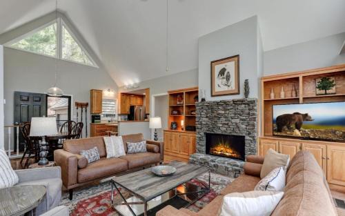 Big Canoe House | Escape Hatch - Enjoy mountain views