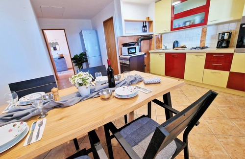 Drvenik Mali House | Escape holiday house B, suny terrace, view, jacuzzi, island Drvenik Mali