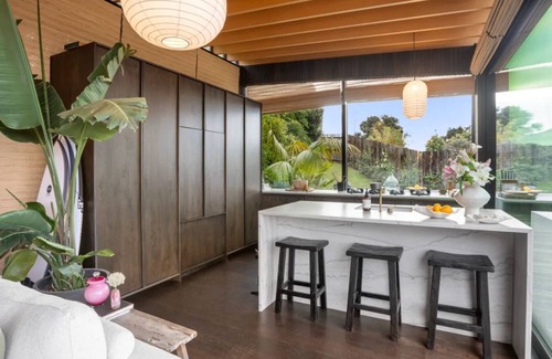 Waiheke Island House | ESCAPE ON BELLE | Coast & Country | WINTER DEAL - Stay for 3, Pay for 2