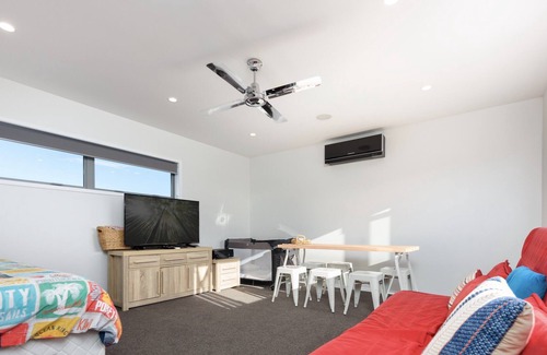 Waihi Beach Cottage | Escape on Edinburgh - Waihi Beach Holiday Home