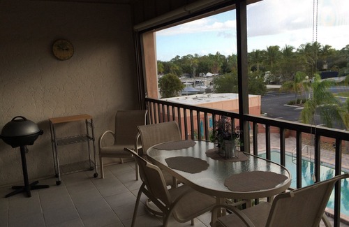 Burnt Store Marina Condo | Escape the cold and enjoy our condo and pool this winter. Book now!