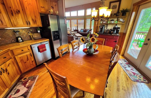 Sparta Cabin | Escape the Everyday -Find Peace in the Mountains This Sept @PineyCreekRetreat
