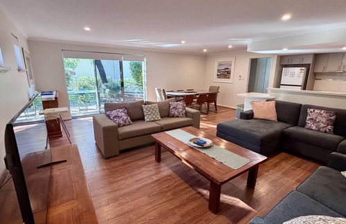 Broadwater Villa | Escape to 67 at Cape View- resort accommodation for couples and families
