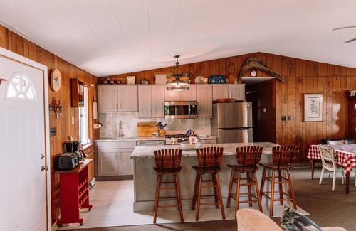 Lake Township Cottage | Escape to BEAUTIFUL Northern Michigan this fall!
