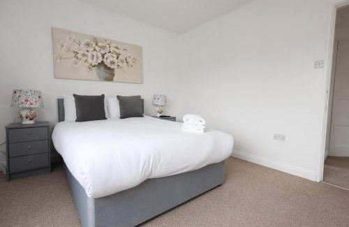 Severn Beach Apartment | Escape to Comfort 3BR