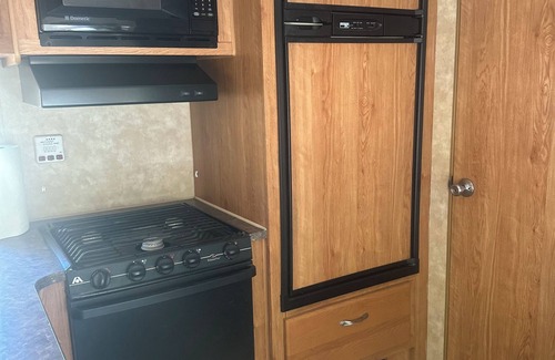 Kelseyville House | Escape to Nature: RV Stay in Loch Lomond