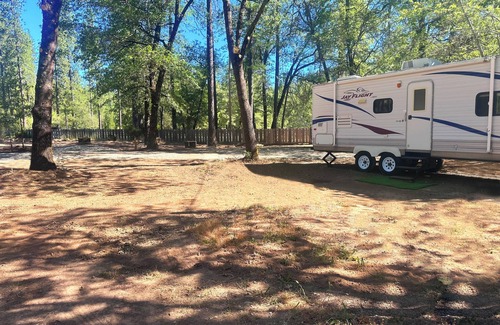 Kelseyville House | Escape to Nature: RV Stay in Loch Lomond