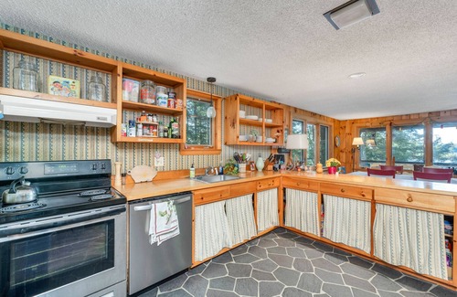 Center Harbor House | Escape to Natures Embrace Serenity Awaits on Squam Lake