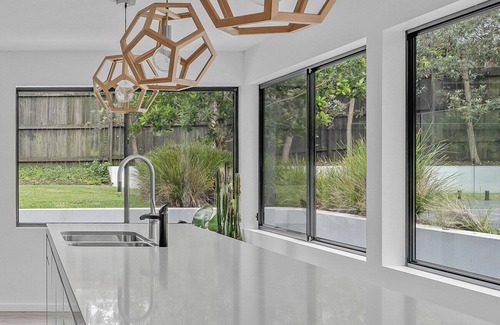 Newport House | Escape to our poolside paradise