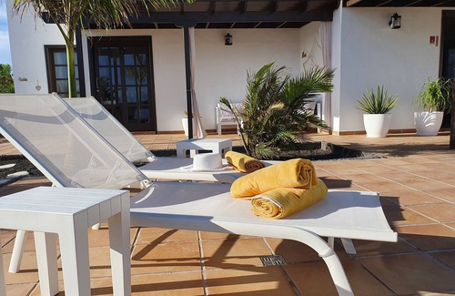 Playa Blanca House | Escape to Paradise:Villa Perla Nera – Your Oasis of Comfort and Serenity!nnn