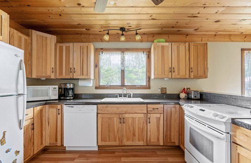 Caroga Lake House | Escape to Pine Lake Nugget: Your Perfect Adirondack Retreat!