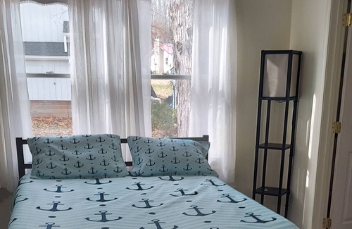 Perryville Cottage | Escape to relax or enjoy the River