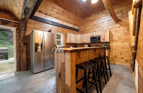 Logan Cabin | Escape to Sage Creek Cabin: 5 Acres + Privacy + Hot Tub + Fire Pit