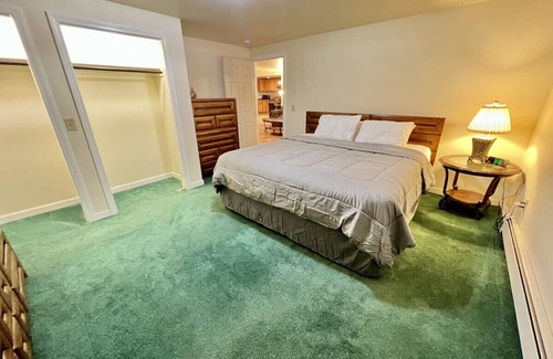 Bennington Apartment | Escape to Serenity: Cozy 3 bedroom apartment