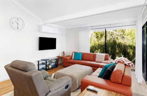 Broadwater Villa | Escape to the Cape Villa 15