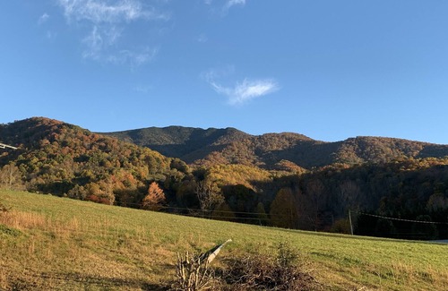 Bakersville House | Escape to the mountains