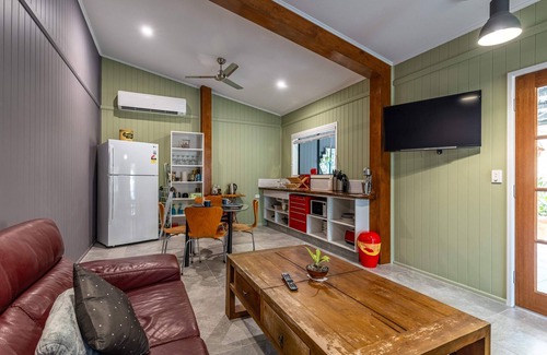 Adelaide Park Cabin | Escape to the serene countryside of Adelaide Park, on this 22-acre farm cottage