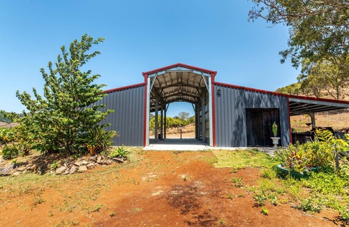 Adelaide Park Cabin | Escape to the serene countryside of Adelaide Park, on this 22-acre farm cottage