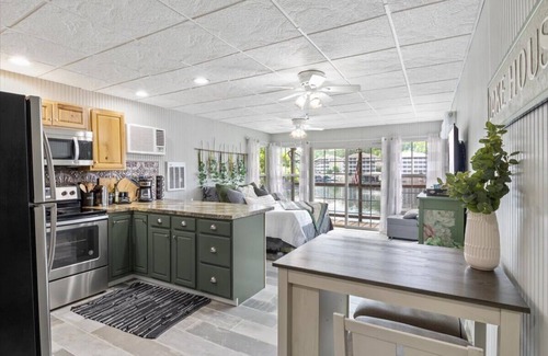 Rocky Mount House | Escape to Tranquility: Lakefront Studio Retreat