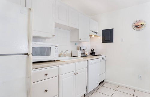 Sanibel Condo | Escape to your own West Gulf beach cottage !