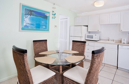 Sanibel Condo | Escape to your own West Gulf beach cottage !