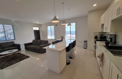 Westerhall Apartment | Escape360 Condo 1 - Sea Views, Luxurious & Modern