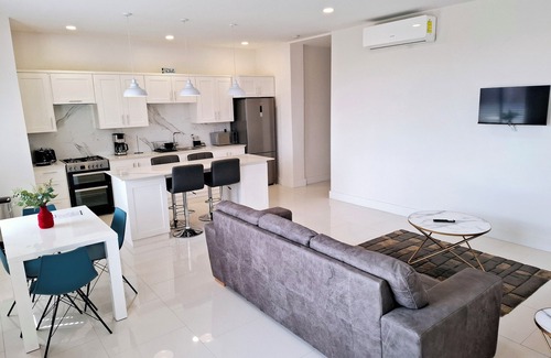 Westerhall Apartment | Escape360 Condo 1 - Sea Views, Luxurious & Modern