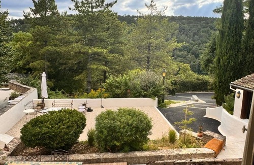 Beaune House | Escoffier Verde - Family haven of peace with swimming pool and nature views in Beaune