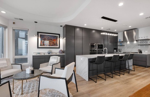 Los Angeles County Villa | Escondido Escape - Modern Tri-level Mediterranean Beachfront Home