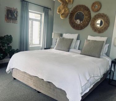 Claremont Apartment | Esme Road - WE HAVE NO LOADSHEDDING!