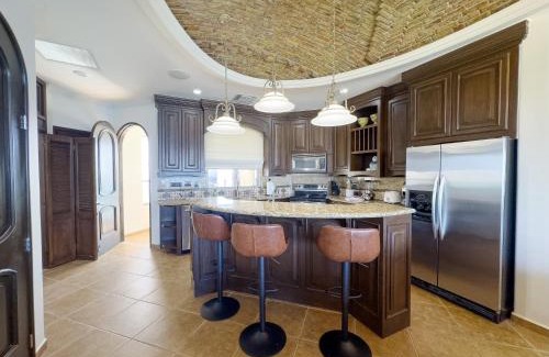Puerto Penasco Hotel | Esmeralda Beach Resort