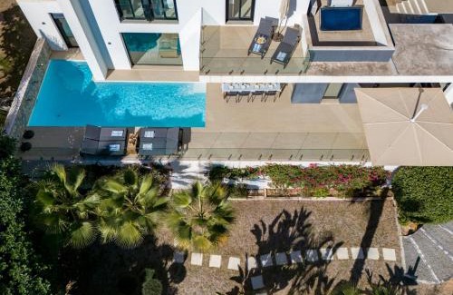 La Sabatera Villa | Esmeralda - By Almarina Villas