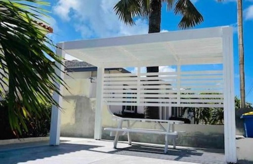 Gold Coast Apartment | Esmeralda STUDIO Vacation Rental in Noord