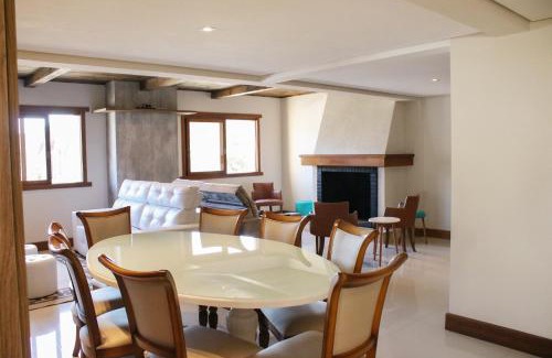 Dutra Apartment | Espaçoso em Gramado4quartos Churrasqueira & Lareira & Lavanderia até 21Pax