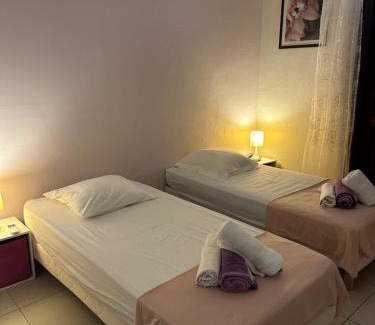 Petit-Bourg House | Espace quietude 3 bungalows