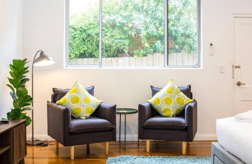 Ashfield Apartment | Esperanza Gardens - A Stylish Victorian Studio