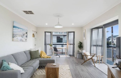Henley Beach South Apartment | Esplanade Beachfront Bliss