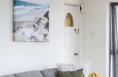Henley Beach South Apartment | Esplanade Beachfront Bliss