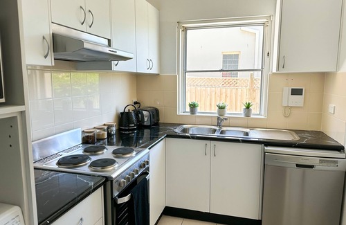 Sydney Apartment | Esplanade Bliss