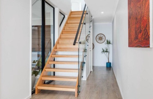 Christies Beach House | Esplanade - "SeaScape"- Luxury Beach Front - 180° Views - Wifi