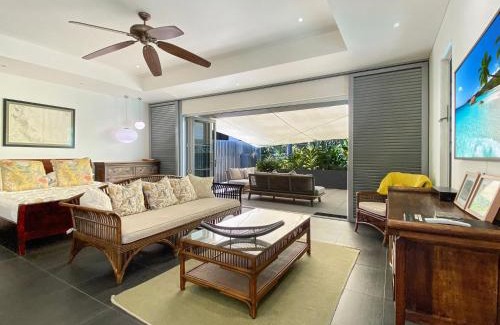 Horseshoe Bay House | Essence Beachfront Retreat