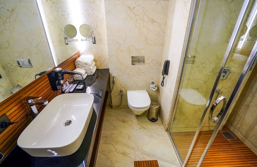 Indore Hotel | Essentia Luxury Hotel Indore