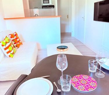 Blagnac Apartment | Essentiel T1 Piscine , Parking , proche Airbus