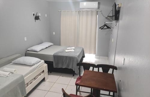Castelo Branco Apartment | Estúdios Individual na Meia Praia ar, wifi, vaga, cozinha, tv smart - 6 x no cartão sem juros
